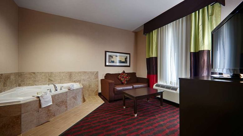 <b>Best Western Plus Cushing Inn & Suites Restaurant</b>. Images powered by <a href="https://iceportal.shijigroup.com/" title="IcePortal" target="_blank">IcePortal</a>.