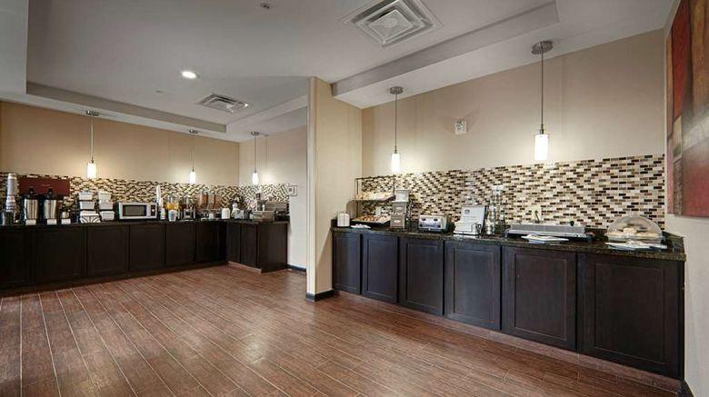 <b>Best Western Plus Cushing Inn & Suites Restaurant</b>. Images powered by <a href="https://iceportal.shijigroup.com/" title="IcePortal" target="_blank">IcePortal</a>.