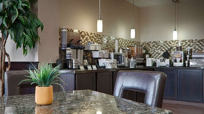 <b>Best Western Plus Cushing Inn & Suites Restaurant</b>. Images powered by <a href="https://iceportal.shijigroup.com/" title="IcePortal" target="_blank">IcePortal</a>.