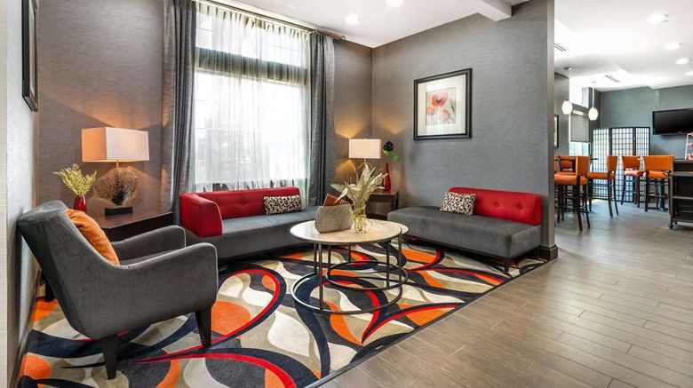 <b>Best Western Plus Coweta's 1st Hotel Lobby</b>. Images powered by <a href="https://iceportal.shijigroup.com/" title="IcePortal" target="_blank">IcePortal</a>.