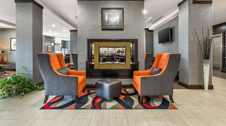 <b>Best Western Plus Coweta's 1st Hotel Lobby</b>. Images powered by <a href="https://iceportal.shijigroup.com/" title="IcePortal" target="_blank">IcePortal</a>.