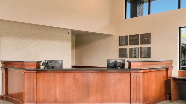 <b>Best Western New Oregon Lobby</b>. Images powered by <a href="https://iceportal.shijigroup.com/" title="IcePortal" target="_blank">IcePortal</a>.