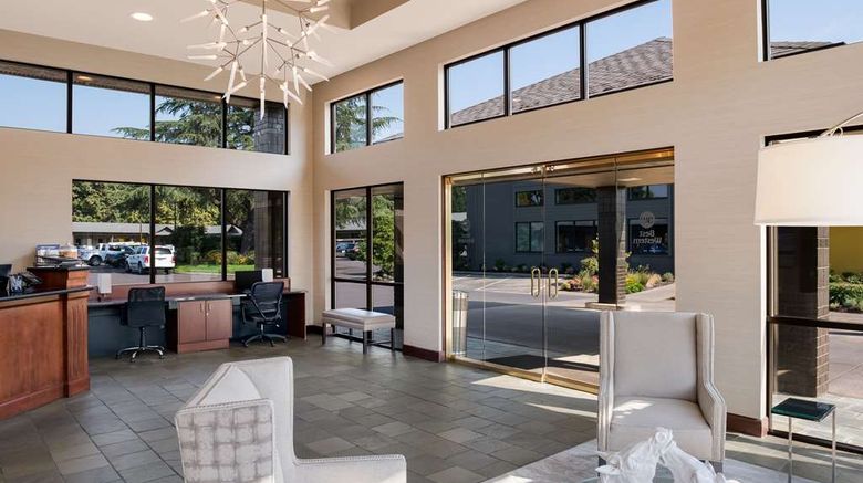 <b>Best Western New Oregon Lobby</b>. Images powered by <a href="https://iceportal.shijigroup.com/" title="IcePortal" target="_blank">IcePortal</a>.