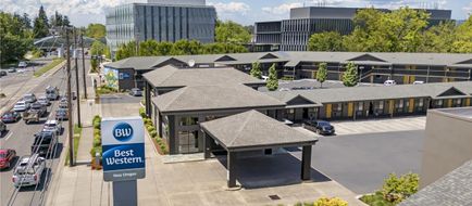 Best Western New Oregon Exterior