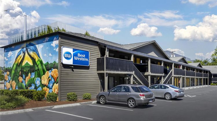 Best Western New Oregon Exterior