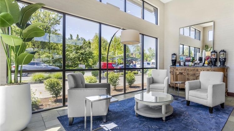Best Western New Oregon Lobby