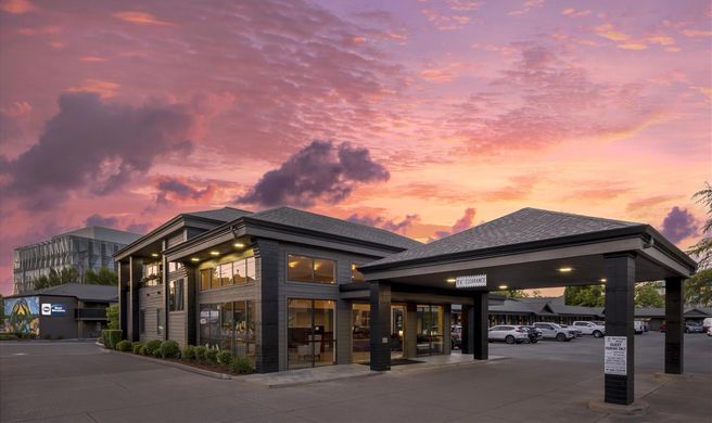 Best Western New Oregon Exterior