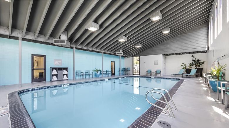 <b>Best Western New Oregon Pool</b>. Images powered by <a href="https://iceportal.shijigroup.com/" title="IcePortal" target="_blank">IcePortal</a>.