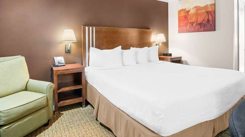 <b>SureStay by Best Western Lakeview Room</b>. Images powered by <a href="https://iceportal.shijigroup.com/" title="IcePortal" target="_blank">IcePortal</a>.