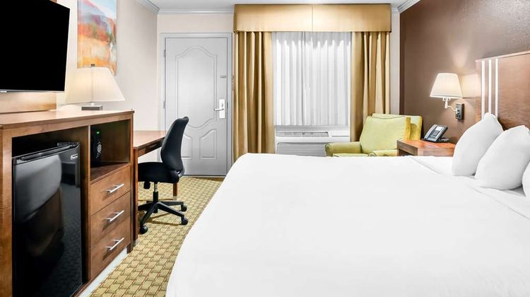 SureStay by Best Western Lakeview Room