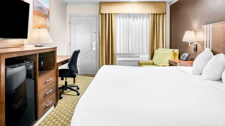 <b>SureStay by Best Western Lakeview Room</b>. Images powered by <a href="https://iceportal.shijigroup.com/" title="IcePortal" target="_blank">IcePortal</a>.