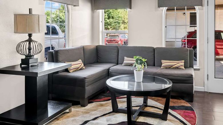 <b>SureStay by Best Western Lakeview Lobby</b>. Images powered by <a href="https://iceportal.shijigroup.com/" title="IcePortal" target="_blank">IcePortal</a>.