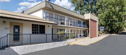 SureStay by Best Western Lakeview Exterior