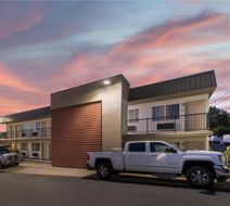 SureStay by Best Western Lakeview Exterior