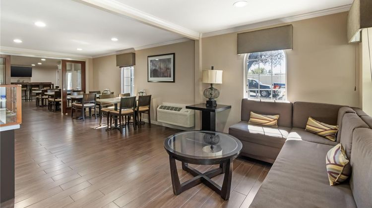 SureStay by Best Western Lakeview Lobby