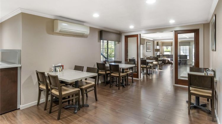 SureStay by Best Western Lakeview Restaurant
