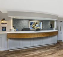 Best Western Pier Point Inn Lobby