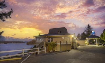 Best Western Pier Point Inn