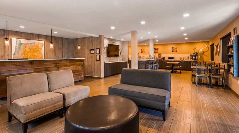 <b>Best Western John Day Inn Lobby</b>. Images powered by <a href="https://iceportal.shijigroup.com/" title="IcePortal" target="_blank">IcePortal</a>.
