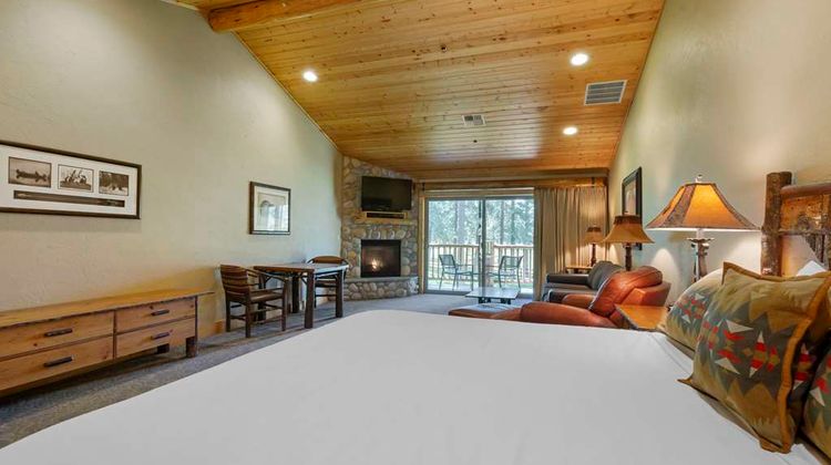 Best Western Ponderosa Lodge Suite