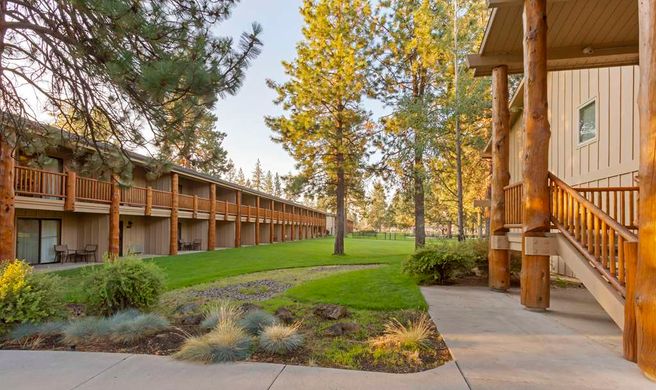 Best Western Ponderosa Lodge Exterior