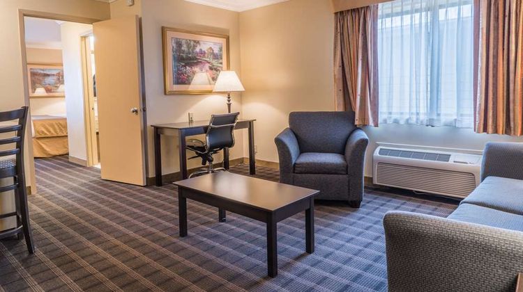 Best Western Inn & Suites Suite