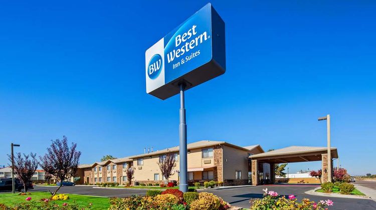 Best Western Inn & Suites Exterior