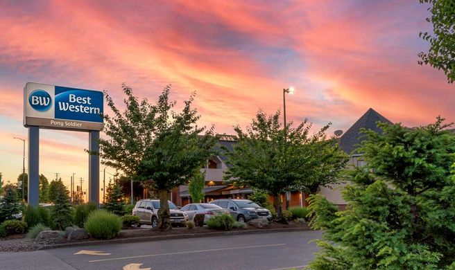 Best Western Pony Soldier Inn - Airport Exterior