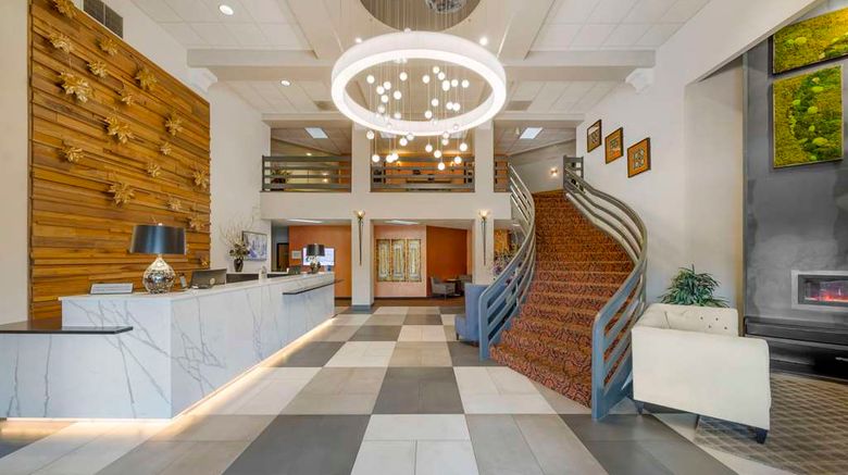 <b>Best Western Plus Mill Creek Inn Lobby</b>. Images powered by <a href="https://iceportal.shijigroup.com/" title="IcePortal" target="_blank">IcePortal</a>.