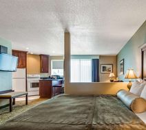 Best Western Salbasgeon Inn & Suites Room