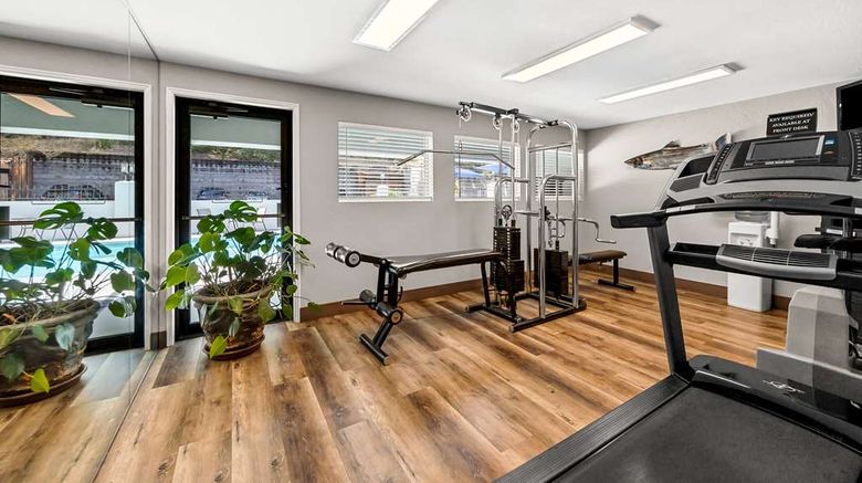 <b>Best Western Inn at The Rogue Health</b>. Images powered by <a href="https://iceportal.shijigroup.com/" title="IcePortal" target="_blank">IcePortal</a>.