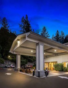 Best Western Inn at The Rogue