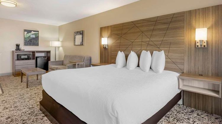 Best Western Grand Manor Inn Room