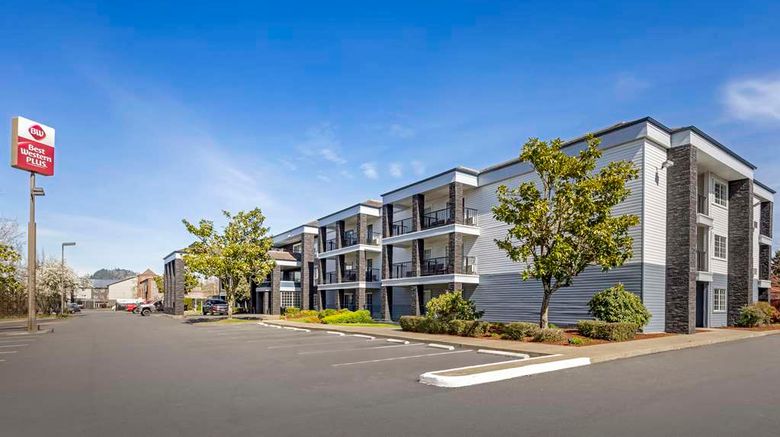 <b>Best Western Grand Manor Inn Exterior</b>. Images powered by <a href="https://iceportal.shijigroup.com/" title="IcePortal" target="_blank">IcePortal</a>.