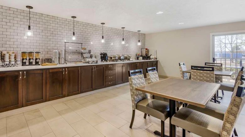 <b>Best Western Grand Manor Inn Restaurant</b>. Images powered by <a href="https://iceportal.shijigroup.com/" title="IcePortal" target="_blank">IcePortal</a>.