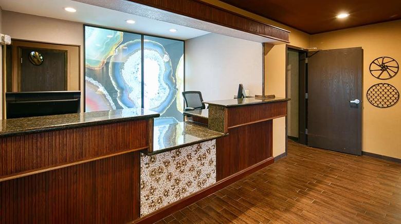 <b>Best Western Plus Rama Inn Lobby</b>. Images powered by <a href="https://iceportal.shijigroup.com/" title="IcePortal" target="_blank">IcePortal</a>.