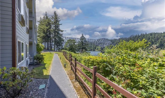 Best Western Plus Columbia River Inn Exterior