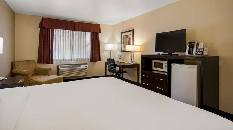 <b>Best Western Hermiston Inn Room</b>. Images powered by <a href="https://iceportal.shijigroup.com/" title="IcePortal" target="_blank">IcePortal</a>.