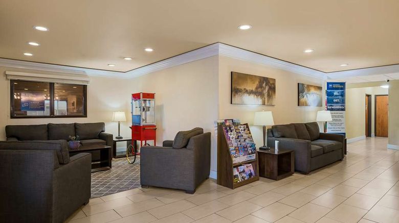 <b>Best Western Hermiston Inn Lobby</b>. Images powered by <a href="https://iceportal.shijigroup.com/" title="IcePortal" target="_blank">IcePortal</a>.