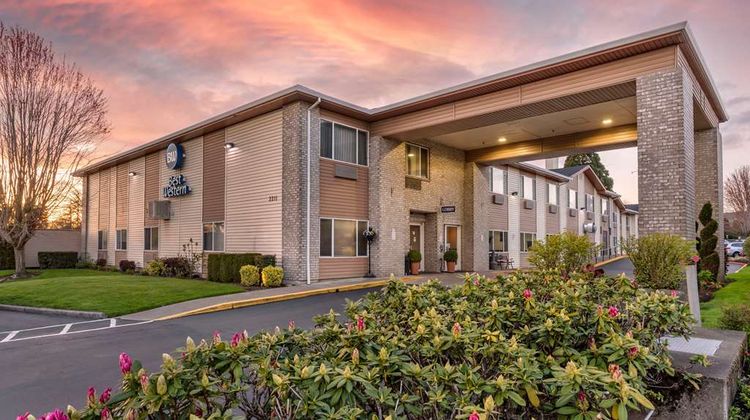 Best Western Newberg Inn Exterior
