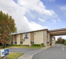 Best Western Newberg Inn Exterior