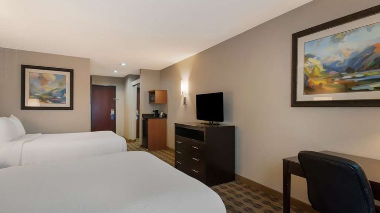 <b>Best Western University Inn & Suites Room</b>. Images powered by <a href="https://iceportal.shijigroup.com/" title="IcePortal" target="_blank">IcePortal</a>.