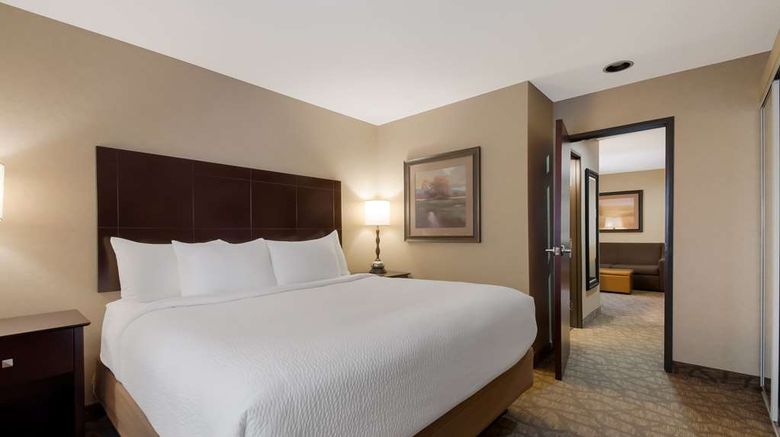 <b>Best Western University Inn & Suites Room</b>. Images powered by <a href="https://iceportal.shijigroup.com/" title="IcePortal" target="_blank">IcePortal</a>.