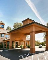 Best Western Dallas Inn & Suites