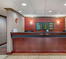 Best Western Plus Cascade Inn & Suites Lobby