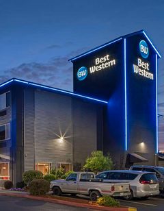 Best Western Plus Cascade Inn & Suites