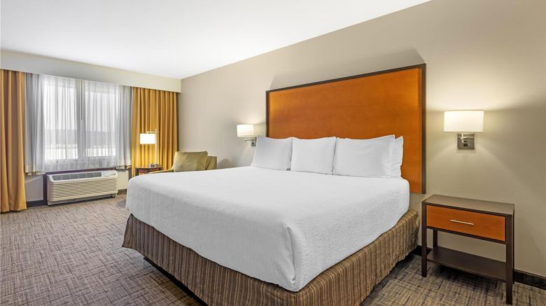 <b>Best Western Plus Cascade Inn & Suites Room</b>. Images powered by <a href="https://iceportal.shijigroup.com/" title="IcePortal" target="_blank">IcePortal</a>.