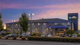 Best Western Plus Cascade Inn & Suites Exterior