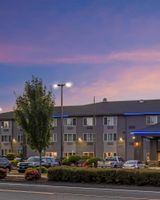 Best Western Plus Cascade Inn & Suites