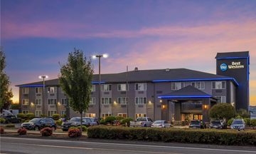 Best Western Plus Cascade Inn & Suites